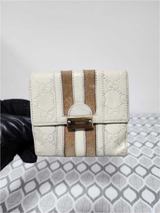Gucci Handbags - Authentic Gucci Vintage GG Signature Leather Compact Wallet Cream/Brown